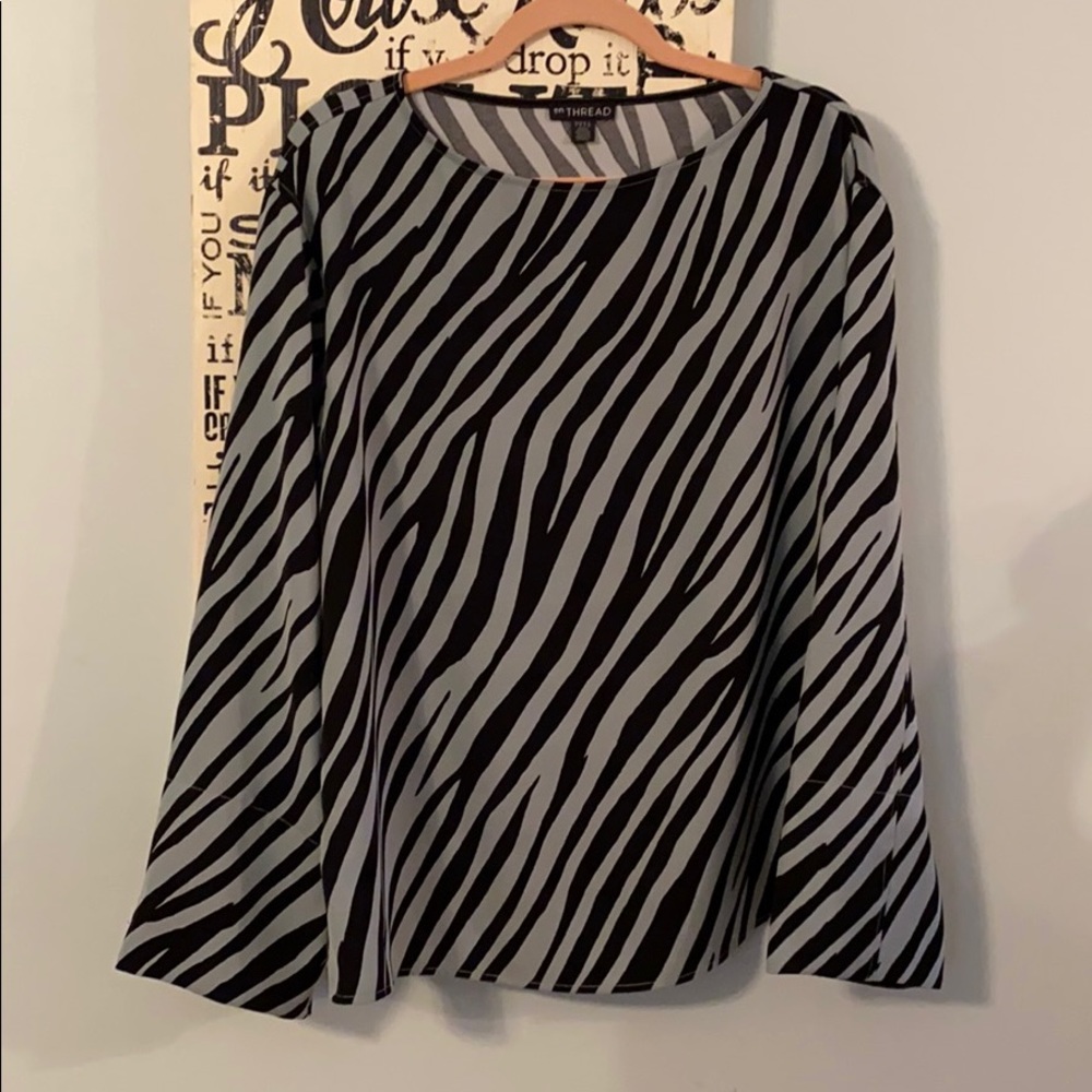 en Thread Large Zebra Print Blouse